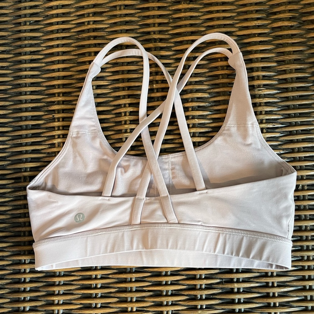 Lululemon Energy Sports Bra size 6, Lavender/Lilac